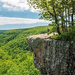 <b>The Devil and the Ozarks: Arkansas Prison Escape Stirs Fear and Folklore    </b>