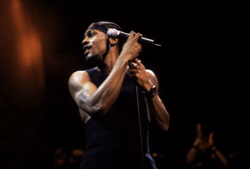 <b>D’Angelo, Neo-Soul Luminary, Dies at 51      </b>