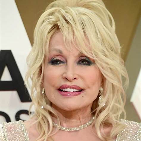 <b>Dolly Parton Puts Las Vegas Residency on Hold Amid Health Concerns    </b>