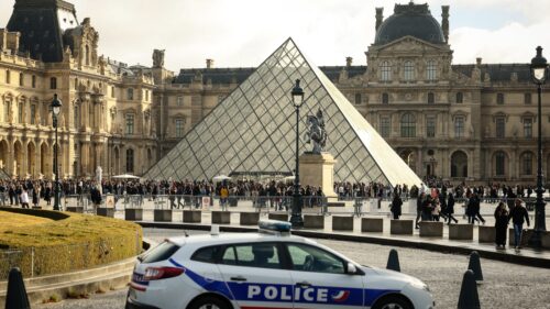 <b> Four More Arrests in Daring Louvre Jewel Heist as Investigation Widens      </b>